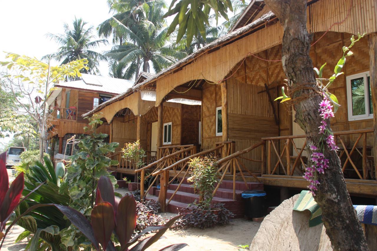 Soe Ko Ko Beach House & Restaurant Ngwesaung Luaran gambar