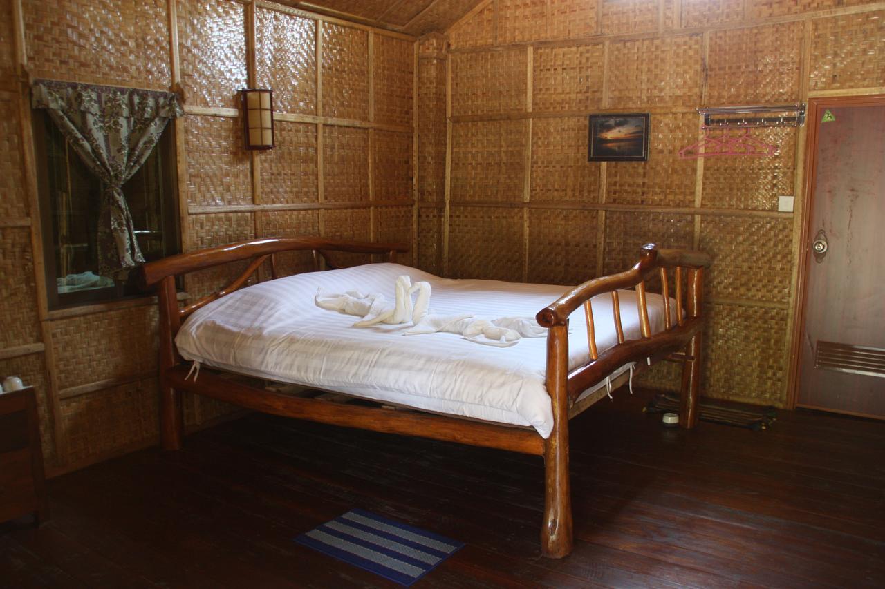 Soe Ko Ko Beach House & Restaurant Ngwesaung Luaran gambar