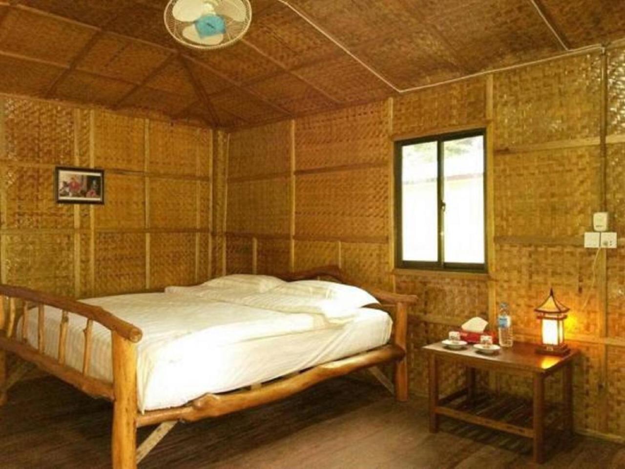 Soe Ko Ko Beach House & Restaurant Ngwesaung Luaran gambar